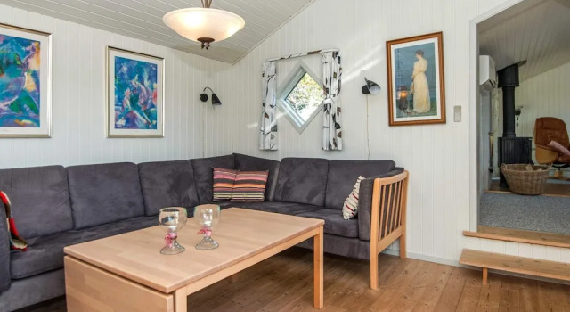 Welcoming Holiday Home in Henne With Barbecue, Book Hotel 3-stjernede hoteller i Henne, 3*