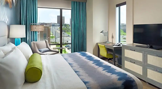 Двухместный люкс c 1 комнатой Hotel Indigo Tuscaloosa Downtown by IHG