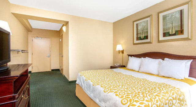 Двухместный номер Standard Ramada Limited College Park