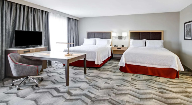 Четырёхместная студия Hampton Inn & Suites - Medicine Hat