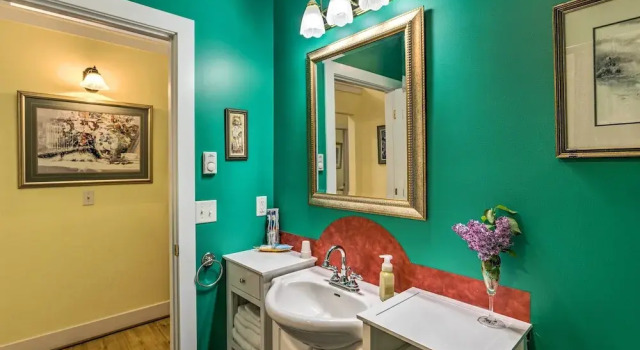 Апартаменты Near Ice Fishing & Snowmobiling: Frankfort Home