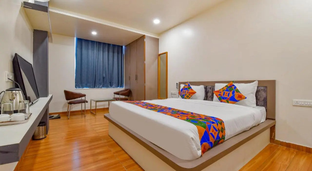 Fabhotel Prime Rudra