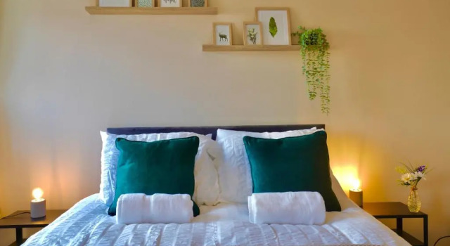 Felton House, Забронировать Отель Стаффорд Стаффордшир, рядом с Старинный высотный дом