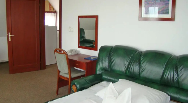 Hotel Juventus, Book Hotel 3-stjernede hoteller i Fejer, 3*