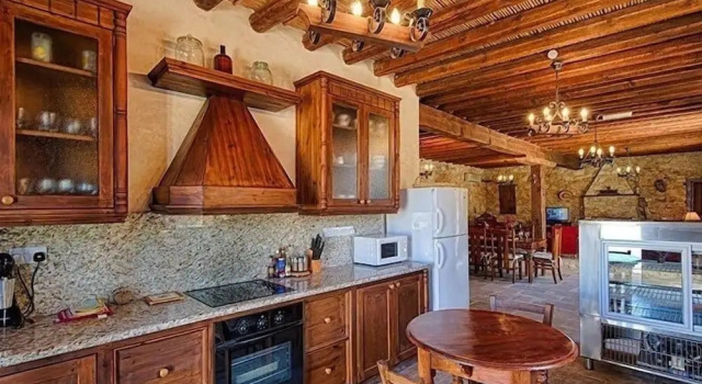 Cottage Kirithra