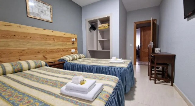 Трёхместный номер Standard Hostal Soto