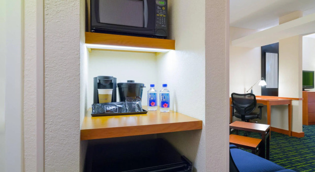 Четырёхместная студия Fairfield Inn & Suites Lock Haven