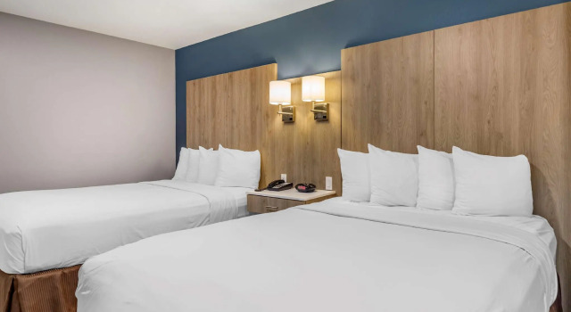 Полулюкс Best Western Plus Edinburg Inn & Suites