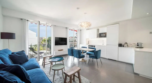 Superb 55m2 Apartment - Heart of Cannes - 2br/4p, Забронировать Апартаменты/квартира Отели Канн с парковкой, рядом с Le Croisette Casino Barriere de Cannes, Парковка