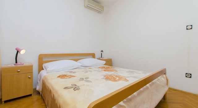Apartments Edita, Забронировать Апартаменты/квартира Апартаменты Трогир, рядом с Общественный Пляж Кузмич, Апартаменты/квартира