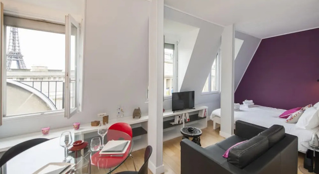 Pick A Flats Eiffel View Studio