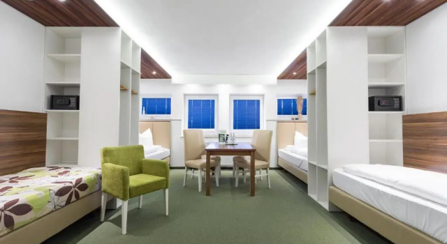 Четырёхместный номер Standard Hotel Alea City