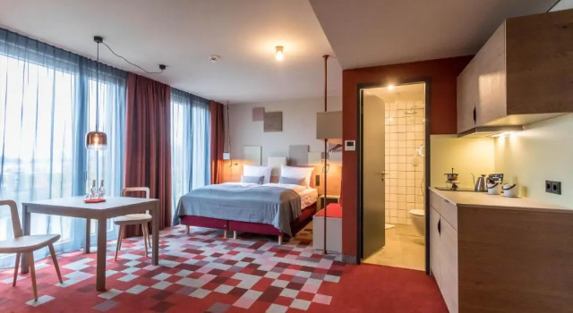 Студия Deluxe Hotel einsmehr