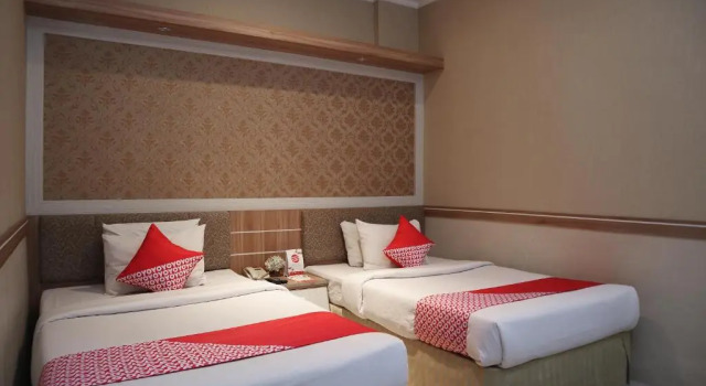 Номер Superior OYO 742 Mona Plaza Hotel