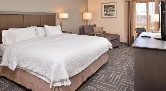 Двухместный номер Accessible Hampton Inn Closest to Universal Orlando