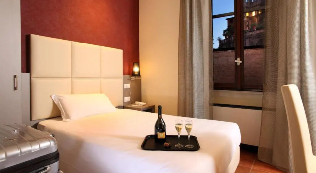 Номер Standard Hearth Hotel