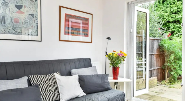 Апартаменты Modern 4 Bedroom Terraced House by the Thames!