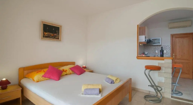 Apartments Molo Mare, Забронировать Апартаменты/квартира Отели Хвара с парковкой, рядом с Church of the Holy Spirit Hvar, Парковка