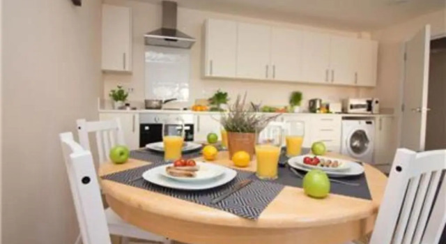 Апартаменты Stayzo Stylish Accommodation in Southampton 10
