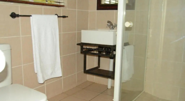 Двухместный номер Standard Big Tree B&B and Guest House