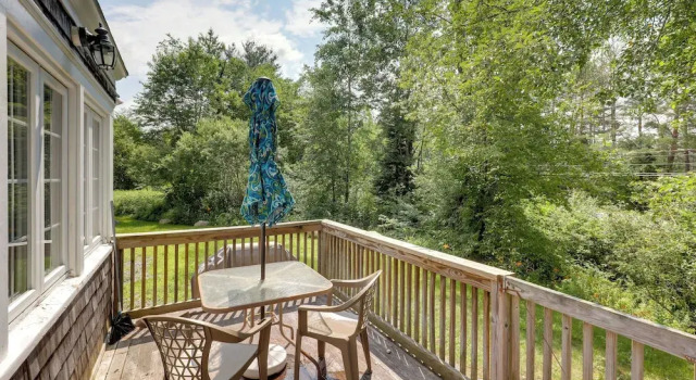 Коттедж Franconia Escape on Half Acre w/ Fire Pit & Deck!