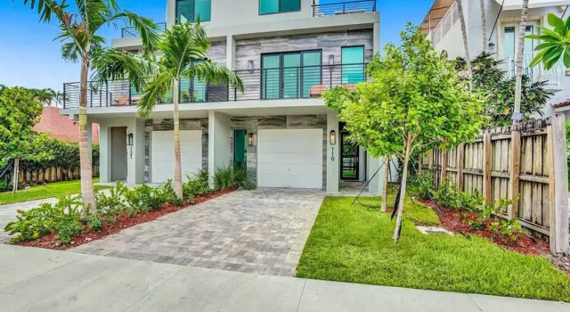 4BR w htd Pool Walk to Las Olas 5mins to Beach, Забронировать Дом для отпуска Отели Форт-Лодердейл с парковкой, рядом с Театр Andrews Living Art Studio, Парковка