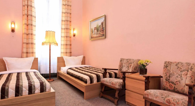 Hotel-Pension Cortina, Prenota Hotel Charlottenburg-Wilmersdorf Berlino, vicino a C. Bechstein Centrum Berlin
