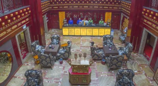 Kasa Huo'er Culture Theme Hotel (Kangding Jiangjun Bridge), Varaa Hotelli Hotellit Sichuan pysäköinnillä, Pysäköinti