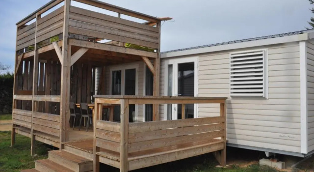 Camping Mas Llinas, Rezerwuj Pole kempingowe Hotele w Pyrénées-Orientales z parkingiem, Parking
