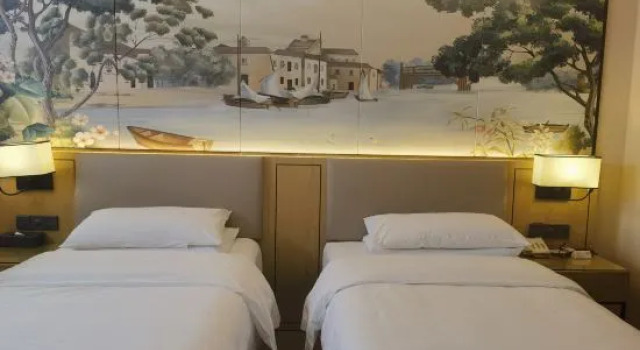 Люкс Vienna Hotel of Yichun Economic Development Zone Store