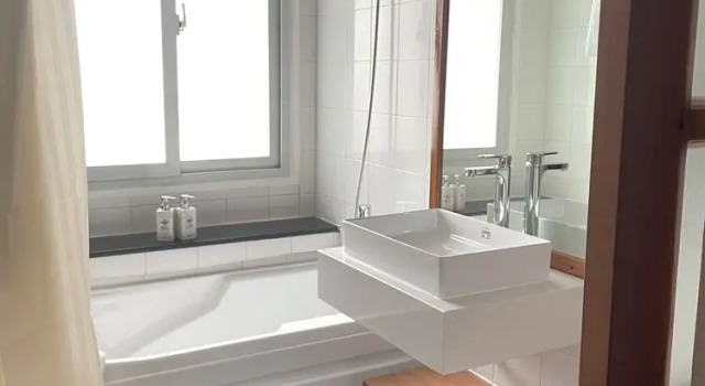 Двухместная студия Standard с балконом Locasis Japanese Service Apartment