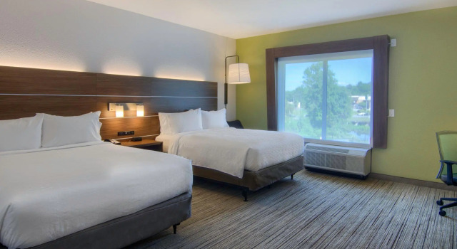 Двухместный люкс Holiday Inn Express & Suites Mobile - University Area by IHG