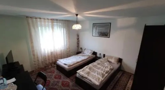 Podgoria Guesthouse- Camere de închiriat, Забронировать Отель Орадя Бихор