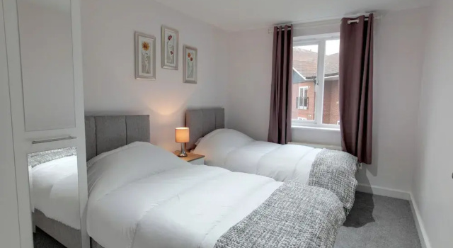 Ravens House Sapphire Apartments