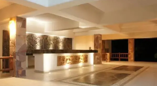 Akan Resort, Забронировать Курортный отель Отели Наярит с бассейном, Бассейн