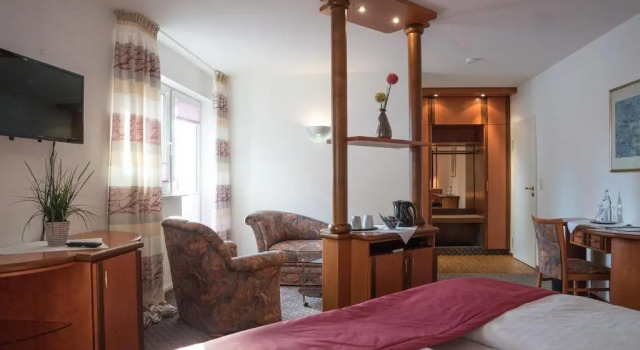 Полулюкс Hotel Chalet