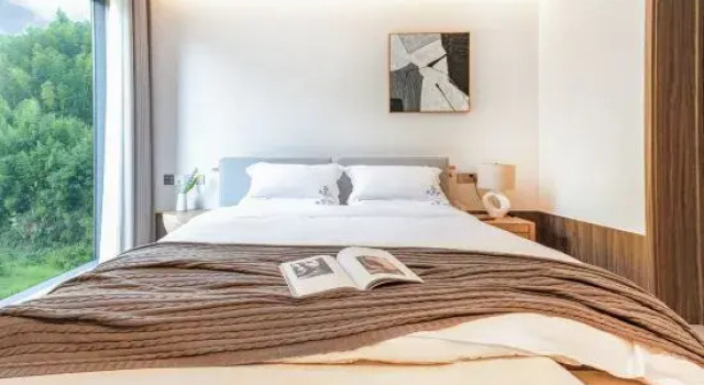 Кровать в общем номере Tonglu Yishijian Homestay (Huxiao Gorge Rafting)