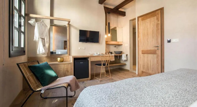 J&G Suites, Забронировать Гостевой дом Гостевые дома Ханья, рядом с Chania Municipal Garden, Гостевой дом