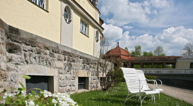 Badhotel Bad Brückenau, Varaa Hotelli Bad Brueckenau 