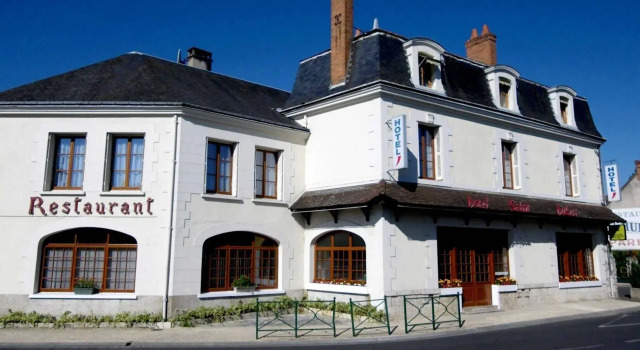 Logis Hôtel Saint-Hubert, Buchen Sie Hotel Cour-Cheverny Sologne