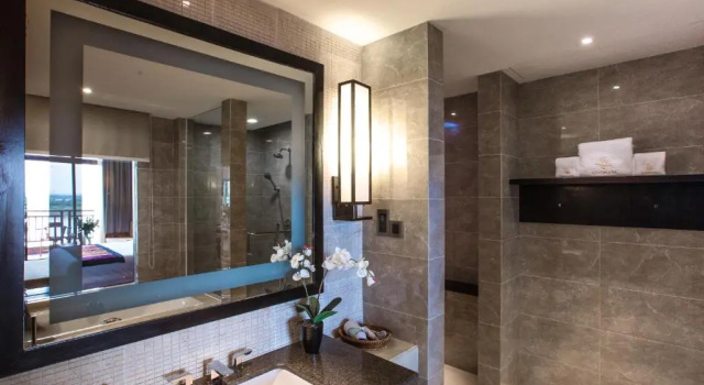 Двухместный номер Superior с видом на реку Landmark Mekong Riverside Hotel
