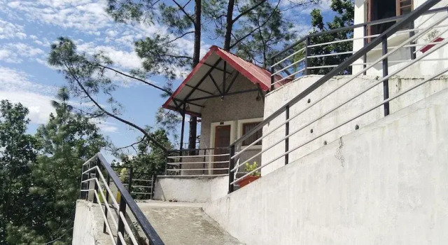 The Shalam Resort, Rezervovat Lázně / Resort Chopra Lagga Umreila Uttarakhand