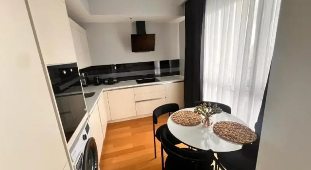 Четырёхместный номер Standard с балконом G Tower Residence - Near Mimar Sinan Metro Station