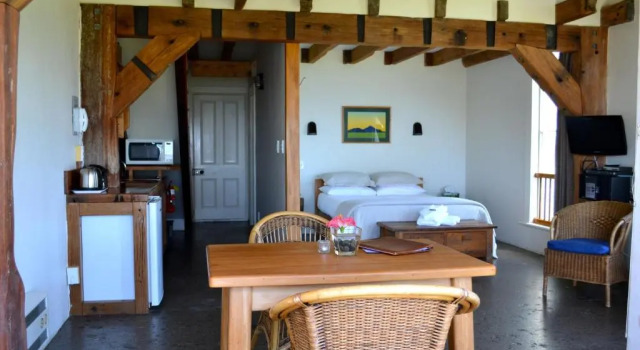 Вилла Ahu Ahu Beach Villas