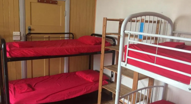Кровать в общем номере Cairns City Backpackers Hostel