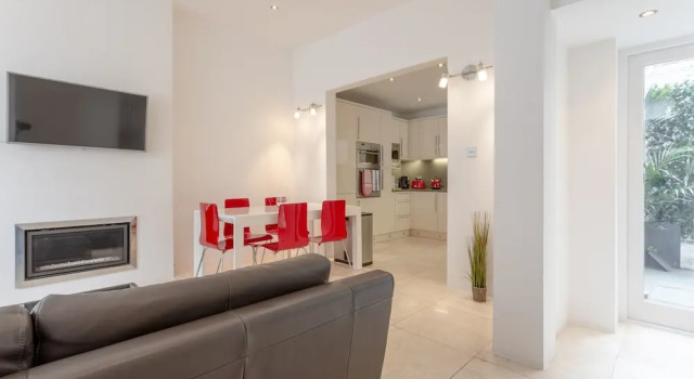 Bright 1 Bedroom Flat in Battersea
