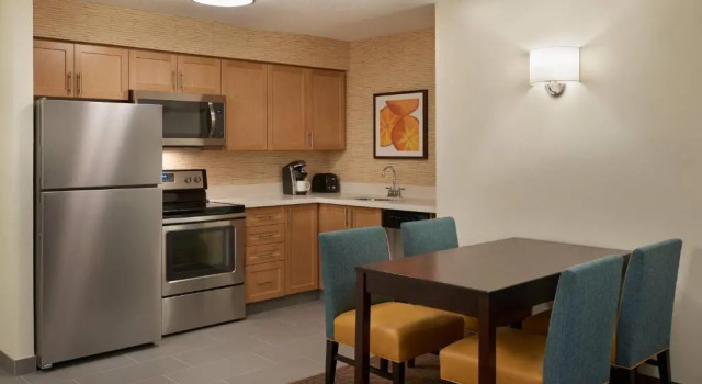 Люкс с 2 комнатами Residence Inn by Marriott Toronto Airport