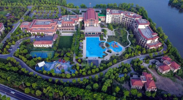 Номер Deluxe Crowne Plaza Huzhou by IHG