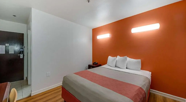 Номер Deluxe Motel 6-McAllen, TX - East