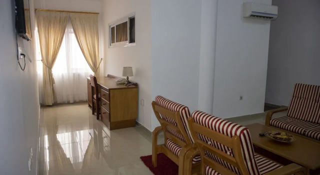 Апартаменты His Majesty's Hotel and Apartments